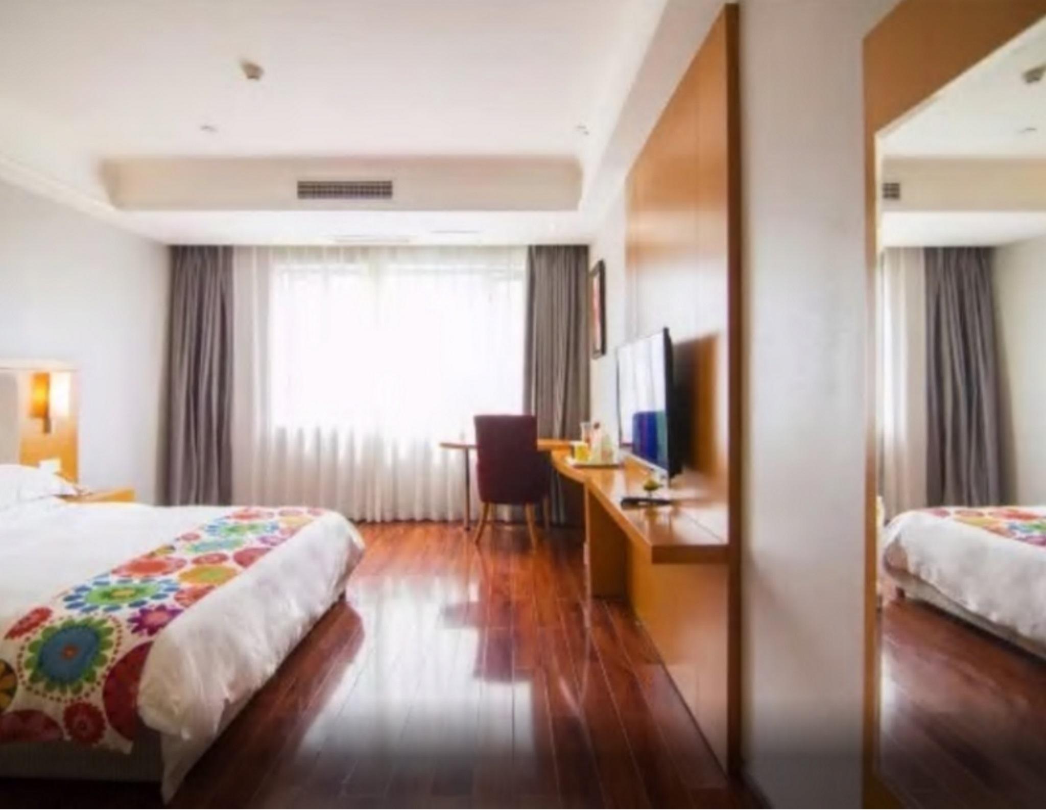 Ibis Chongqing Airport Hotel Exterior foto